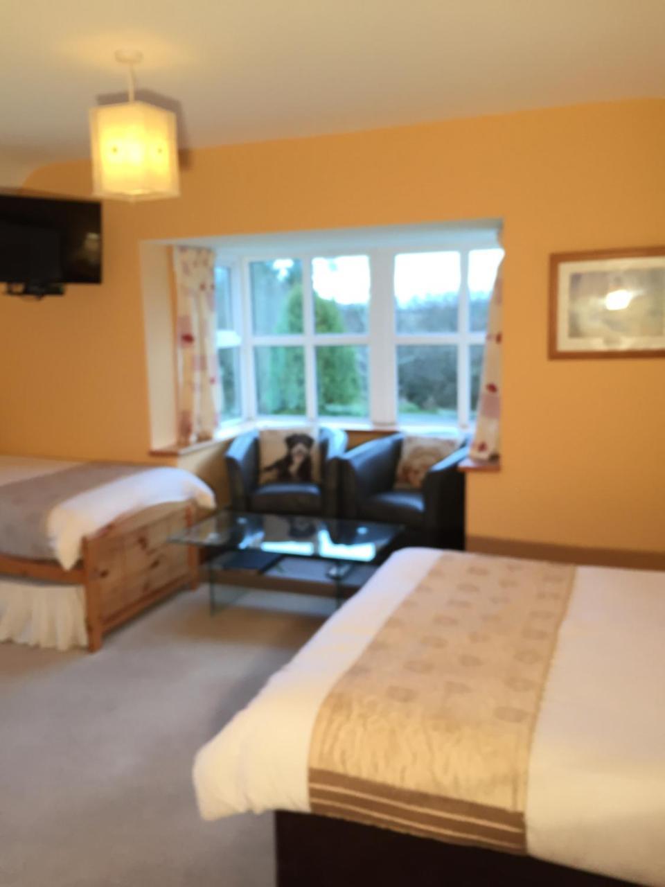 2 Mile Lodge Kenmare Eksteriør billede